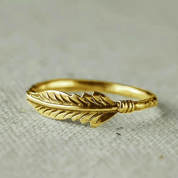 Wholesale Women's Vintage Alloy Ring With Flower And Leaves Pattern And Distressed Treatment