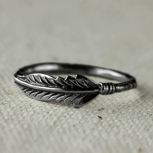 Wholesale Women's Vintage Alloy Ring With Flower And Leaves Pattern And Distressed Treatment