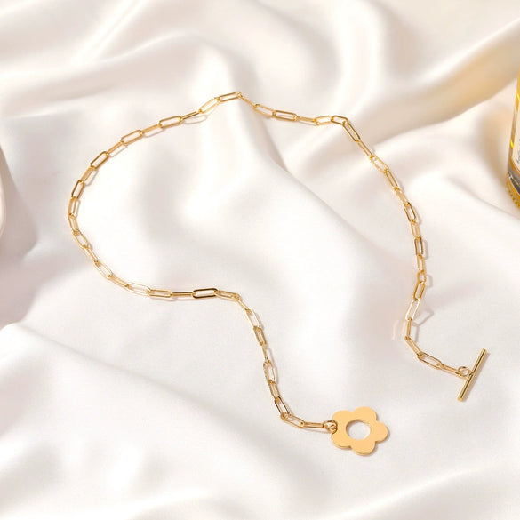 Wholesale Women's Vintage Elegant Fashion Metal Freshwater Pearl Ot Buckle Geometric Mixed Gem Inlay Snake Bone Chain Necklace