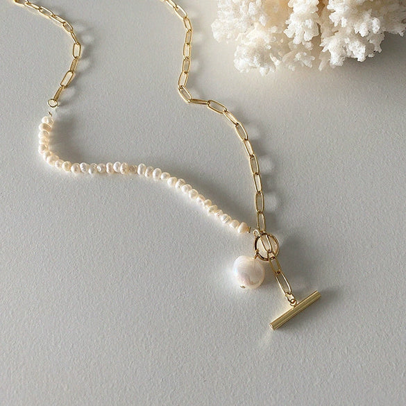 Wholesale Women's Vintage Elegant Fashion Metal Freshwater Pearl Ot Buckle Geometric Mixed Gem Inlay Snake Bone Chain Necklace