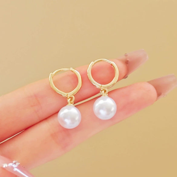 Wholesale Women's Vintage Elegant Water Drop Shape Zinc Alloy Earrings With Electroplating Treatment Light Luxury Style