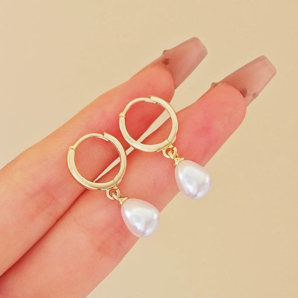Wholesale Women's Vintage Elegant Water Drop Shape Zinc Alloy Earrings With Electroplating Treatment Light Luxury Style