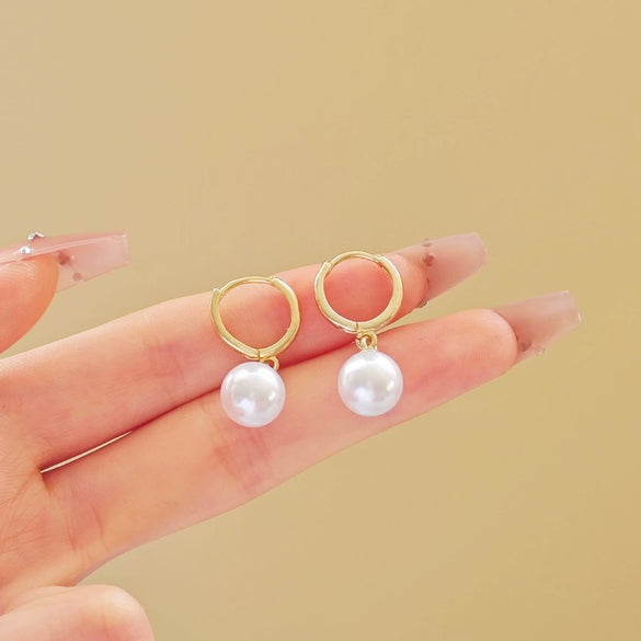 Wholesale Women's Vintage Elegant Water Drop Shape Zinc Alloy Earrings With Electroplating Treatment Light Luxury Style