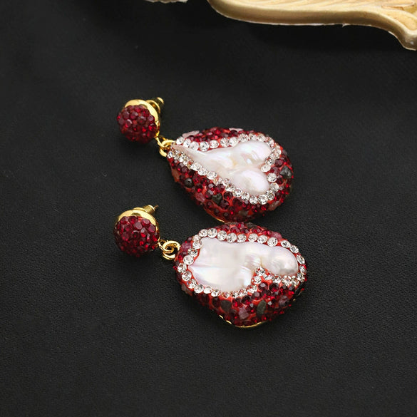Wholesale Women's Vintage Geometric Freshwater Pearl Earrings With Mud Inlay And Electroplating