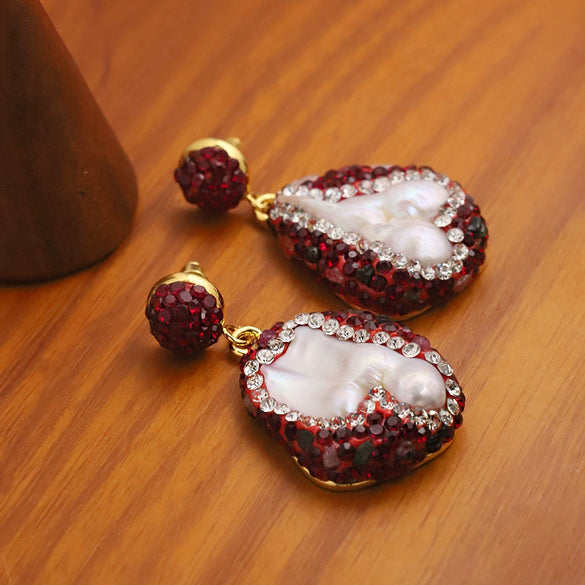 Wholesale Women's Vintage Geometric Freshwater Pearl Earrings With Mud Inlay And Electroplating