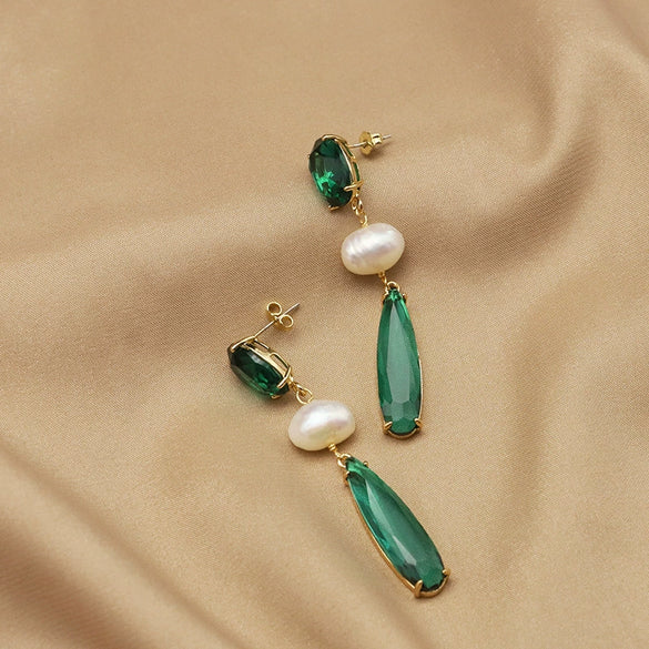 Wholesale Women's Vintage Geometric Natural Pearl Water Drop Pendant Earrings With Electroplating