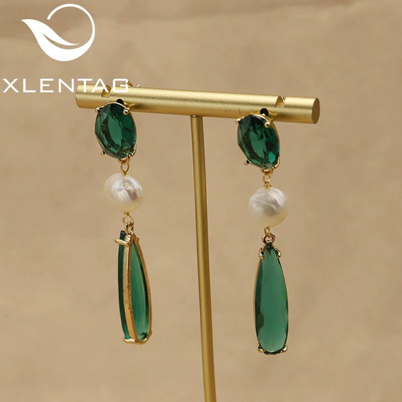 Wholesale Women's Vintage Geometric Natural Pearl Water Drop Pendant Earrings With Electroplating