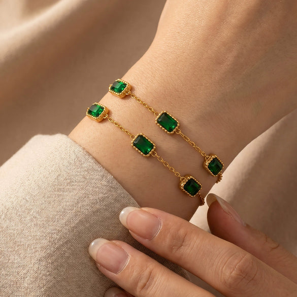 Wholesale Women's Vintage Geometric Stainless Steel Goldplated Bracelet With Green Zircon