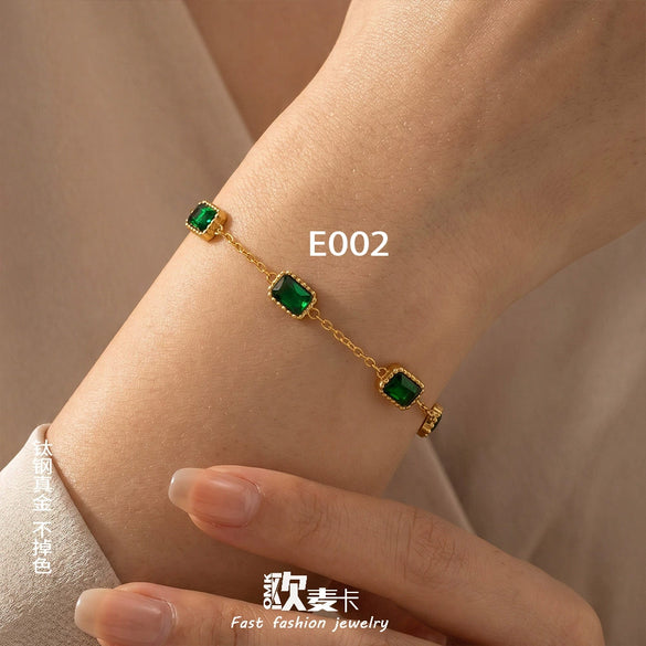 Wholesale Women's Vintage Geometric Stainless Steel Goldplated Bracelet With Green Zircon