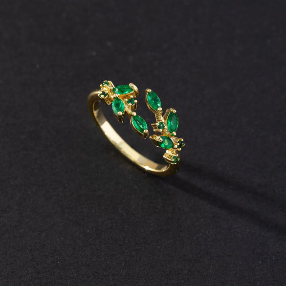 Wholesale Women's Vintage Green Gemstone Snake Animal Pattern Copper Electroplated Ring