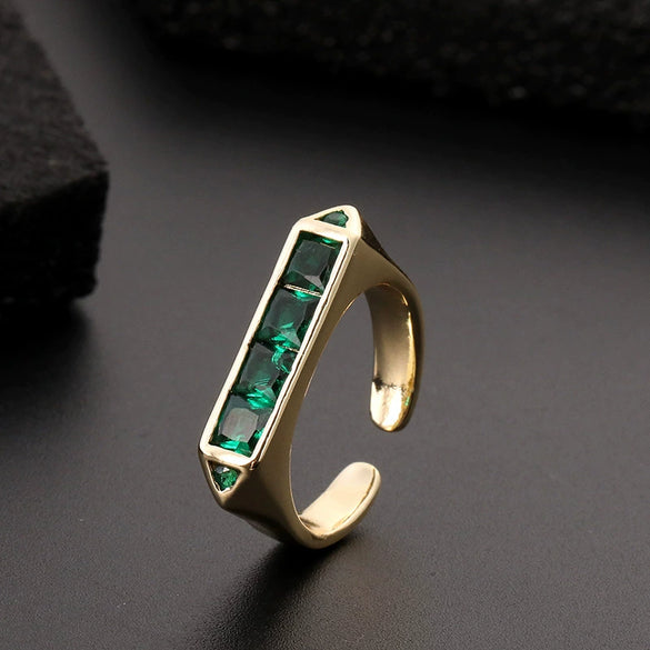 Wholesale Women's Vintage Green Gemstone Snake Animal Pattern Copper Electroplated Ring