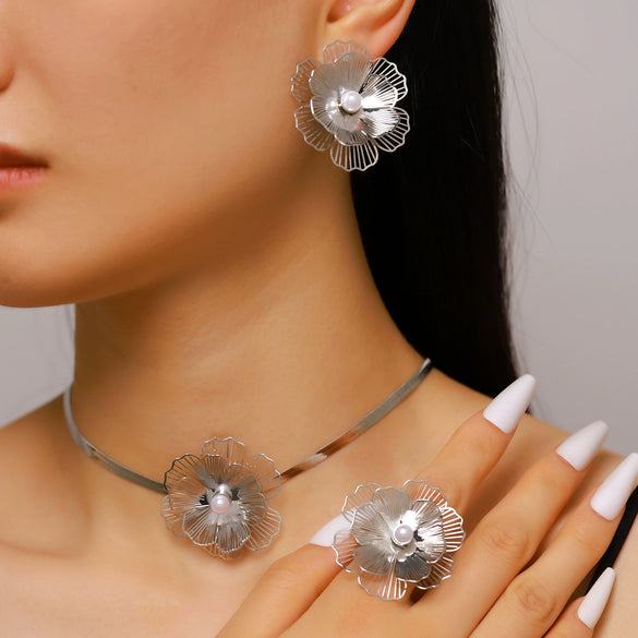 Wholesale Women's Vintage Hollow Electroplated Iron Flower Pearl Accessories Set Earrings Necklace Ring