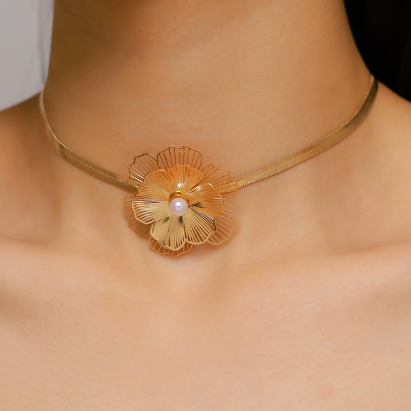 Wholesale Women's Vintage Hollow Electroplated Iron Flower Pearl Accessories Set Earrings Necklace Ring