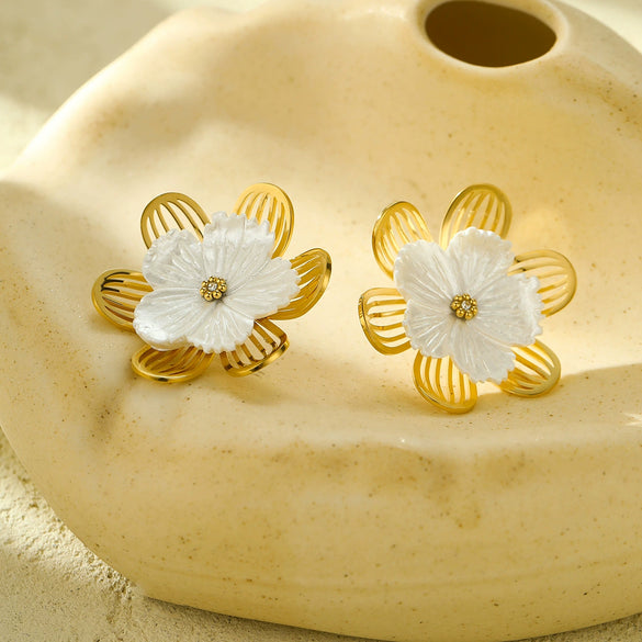 Wholesale Women's Vintage Natural Style Hollow Flower Design Stainless Steel 18K Electroplated Earrings