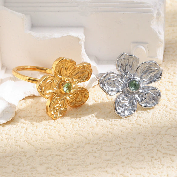 Wholesale Women's Vintage Personality Floral Stainless Steel 18K Goldplated Ring Jewelry