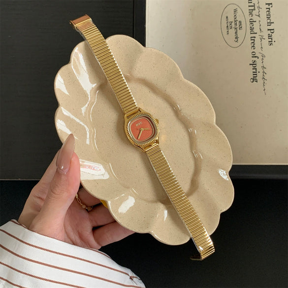 Wholesale Women's Vintage Snakeshaped Chain Watch With Alloy Case And Metal Strap