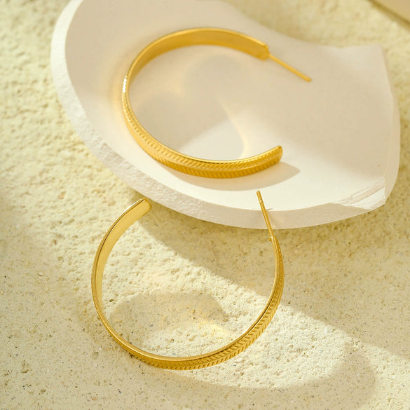 Wholesale Women's Vintage Stainless Steel 18K Gold Electroplated Cshaped Geometric Earrings