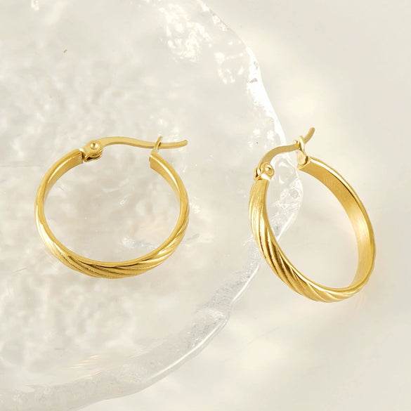 Wholesale Women's Vintage 316L Stainless Steel Geometric Earrings With 18K Gold Electroplating