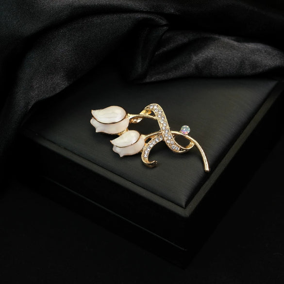 Wholesale Women's Zinc Alloy Doubleheaded Tulip Threedimensional Flower Brooch With Electroplating