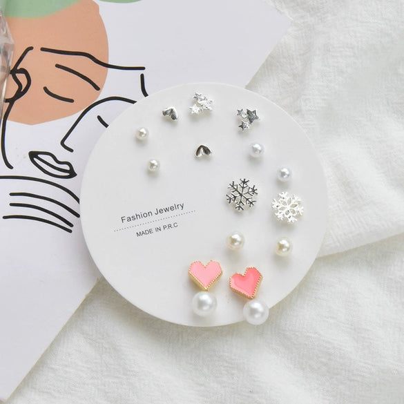 Wholesale Women's Zinc Alloy Heart Shaped Earrings Set With Electroplating Treatment Simple And Trendy Design