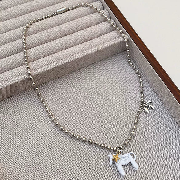 Wholesale Zinc Alloy Animal Zodiac Glazed Pony Pendant Necklace With Regular Chain And Electroplating Design