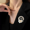 Wholesale Zinc Alloy Flower Brooch Electroplated Fashion Accessory