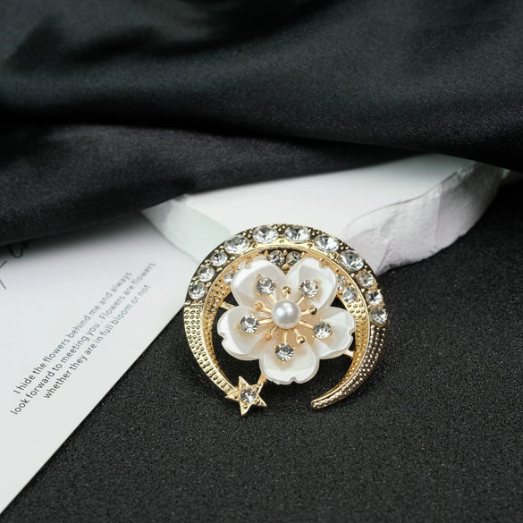 Wholesale Zinc Alloy Flower Brooch With Electroplating Simple Elegant For Clothing Accessories