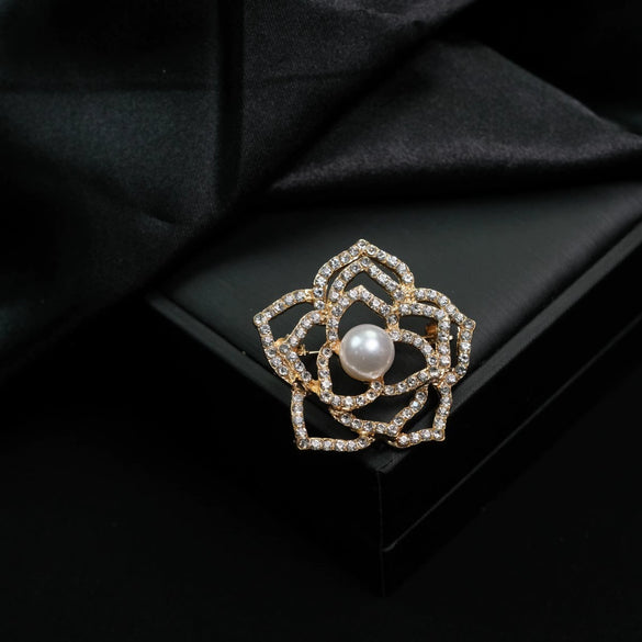 Wholesale Zinc Alloy Flower Rose Brooch Electroplated Clothing Accessories Antiwalking Pin Women's And Unisex Jewelry