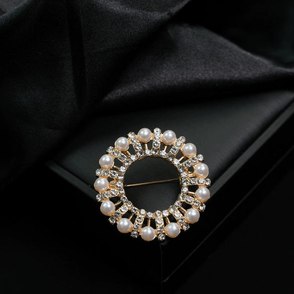 Wholesale Zinc Alloy Geometric Electroplated Scarf Buckle Brooch For Women's Clothing Accessories