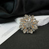 Wholesale Zinc Alloy Geometric Wreath Brooch With Electroplating Treatment Fixed Snap For Clothing Elegant And Allmatch Accessories