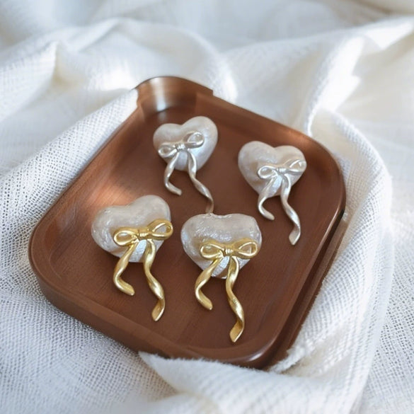 Wholesale Zinc Alloy Heart Bow Earrings For Women Light Luxury Electroplated