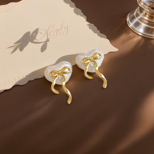 Wholesale Zinc Alloy Heart Bow Earrings For Women Light Luxury Electroplated
