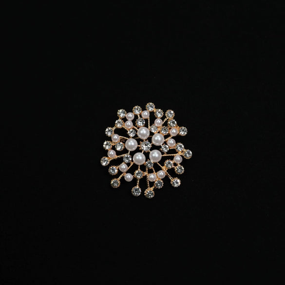Wholesale Zinc Alloy Pearl Diamond Geometric Flower Brooch With Electroplating Unisex Light Luxury Temperament Allmatch Accessory