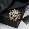 Wholesale Zinc Alloy Pearl Diamond Geometric Flower Brooch With Electroplating Unisex Light Luxury Temperament Allmatch Accessory