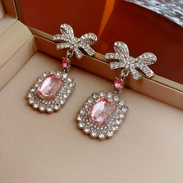 Wholesale Zircon Alloy Geometric Bow Clavicle Necklace With Electroplating For Women