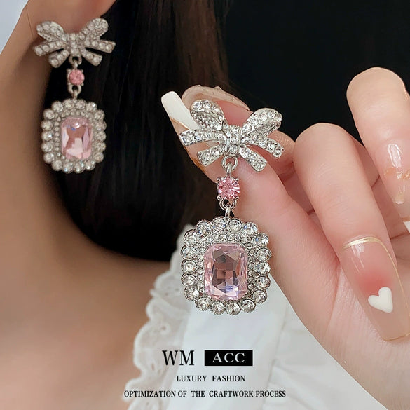 Wholesale Zircon Alloy Geometric Bow Clavicle Necklace With Electroplating For Women