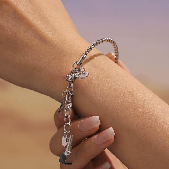 Wholesale Zircon Woven Twist Stainless Steel Bracelet With Electroplating Fashion And Geometric Design