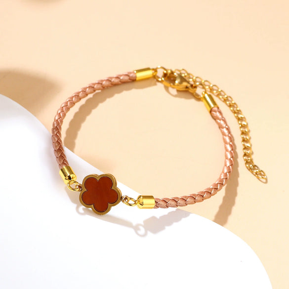 Wholesale Zodiac Year Red Rope Bracelet For Women Zinc Alloy Fourleaf Clover Seiko Style