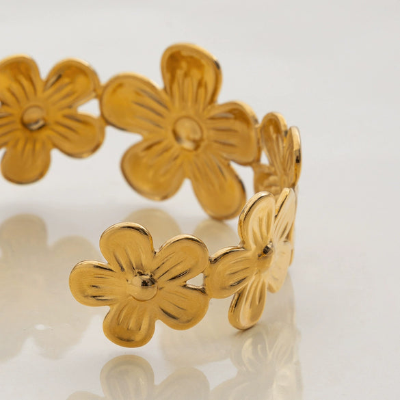 Widebrimmed Flower Bracelet Stainless Steel Electroplated Hand Jewelry