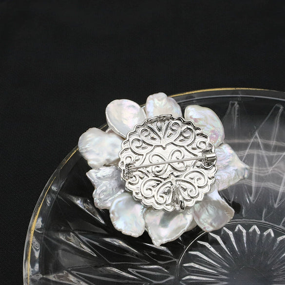 Women Fashion Freshwater Pearl Handmade Baroque Flower Brooch With Electroplating