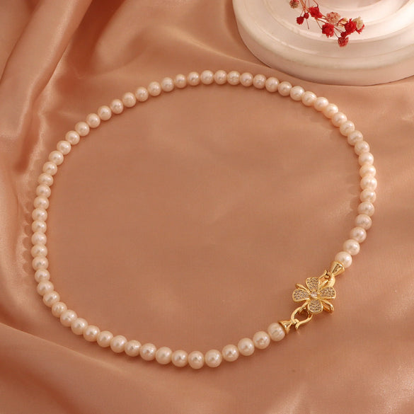 Women Freshwater Pearl Necklace Alloy Copper Beads Flower Buckle Electroplating Fashion Retro Design
