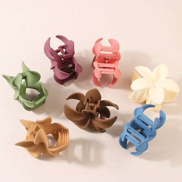 Women'S Elegant Flower Plastic Resin Hair Claws