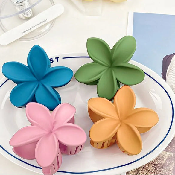 Women'S Elegant Flower Plastic Resin Hair Claws
