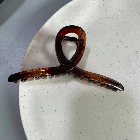 Women'S Simple Style Solid Color Plastic Stoving Varnish Hair Claws