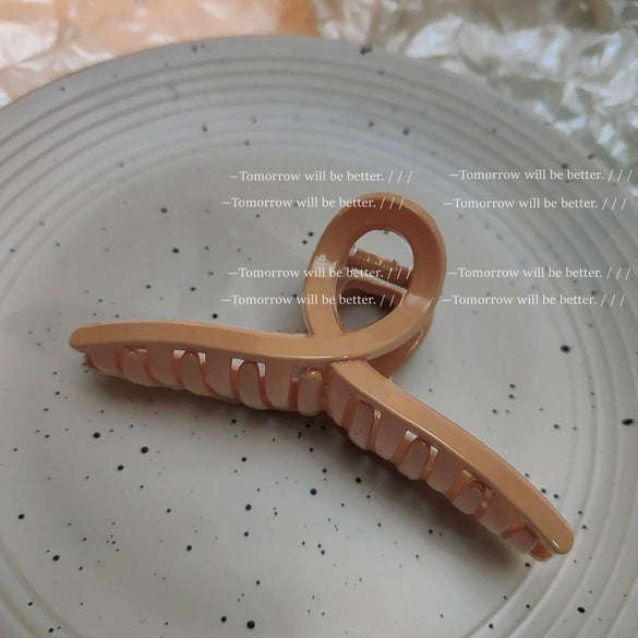 Women's Acrylic Acetate Shark Hair Claw Clip Geometric Fashion Hair Accessory With Injection Molded Finish