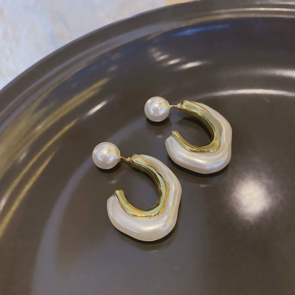 Women's Acrylic And 925 Silver Ushaped Natural Style Imitation Pearl Earrings With Electroplating