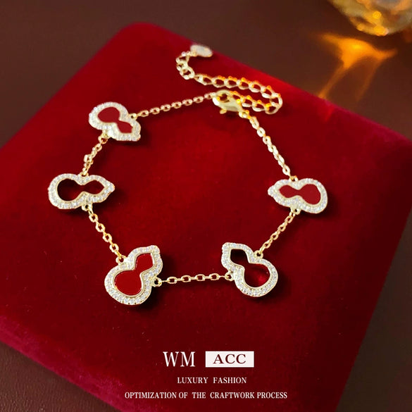 Women's Acrylic Bracelet With Zirconia And Flower Shape Highend Style