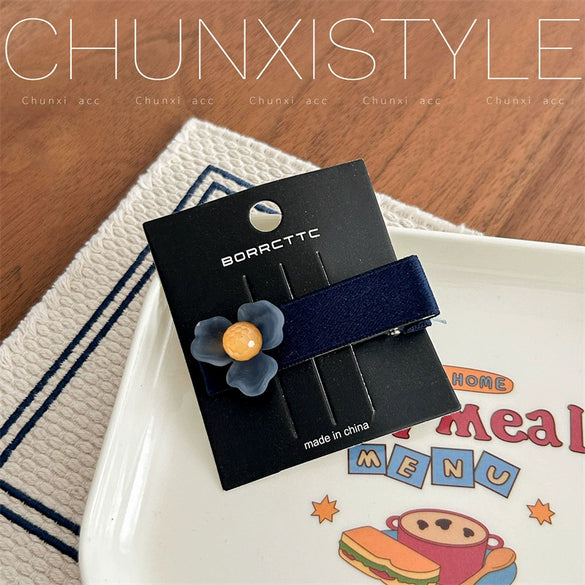 Women's Acrylic Duckbill Hairpin With Blue Flower Pattern And Baking Paint Finish