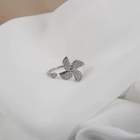 Women's Adjustable Opening Rotating Ring Copper Flower Design Electroplated Light Luxury Accessories