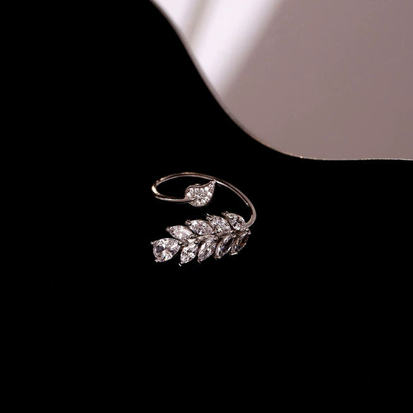 Women's Adjustable Silver Leaf Ring With Electroplated Finish Simple Botanical Fashion Jewelry